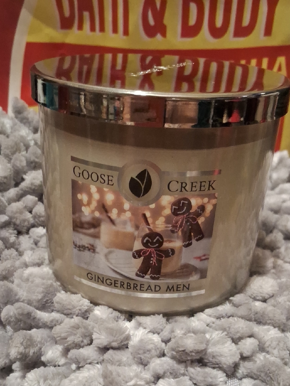 Goose Creek Gingerbread Men Scented Candle - Cream